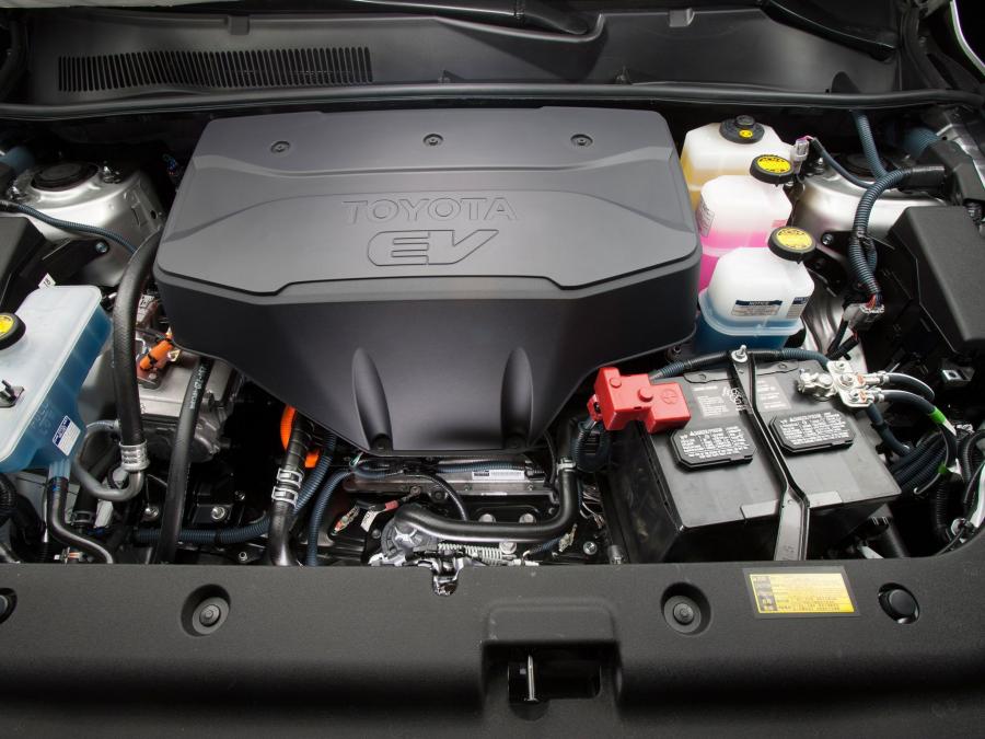  Toyota RAV4 EV 2012 года  (фото 5 из 107)